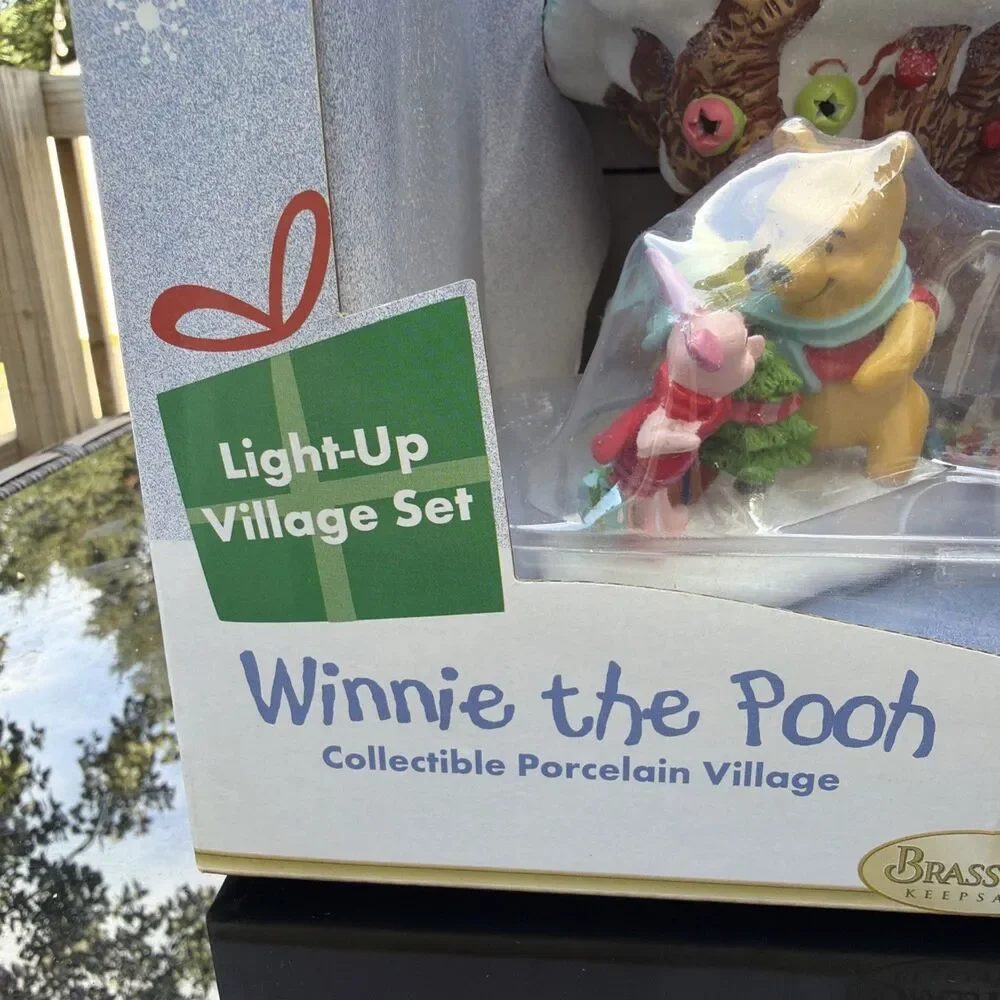 Disney Winnie the Pooh Collectible Porcelain Village Lights Up Brass Key VTG NOS